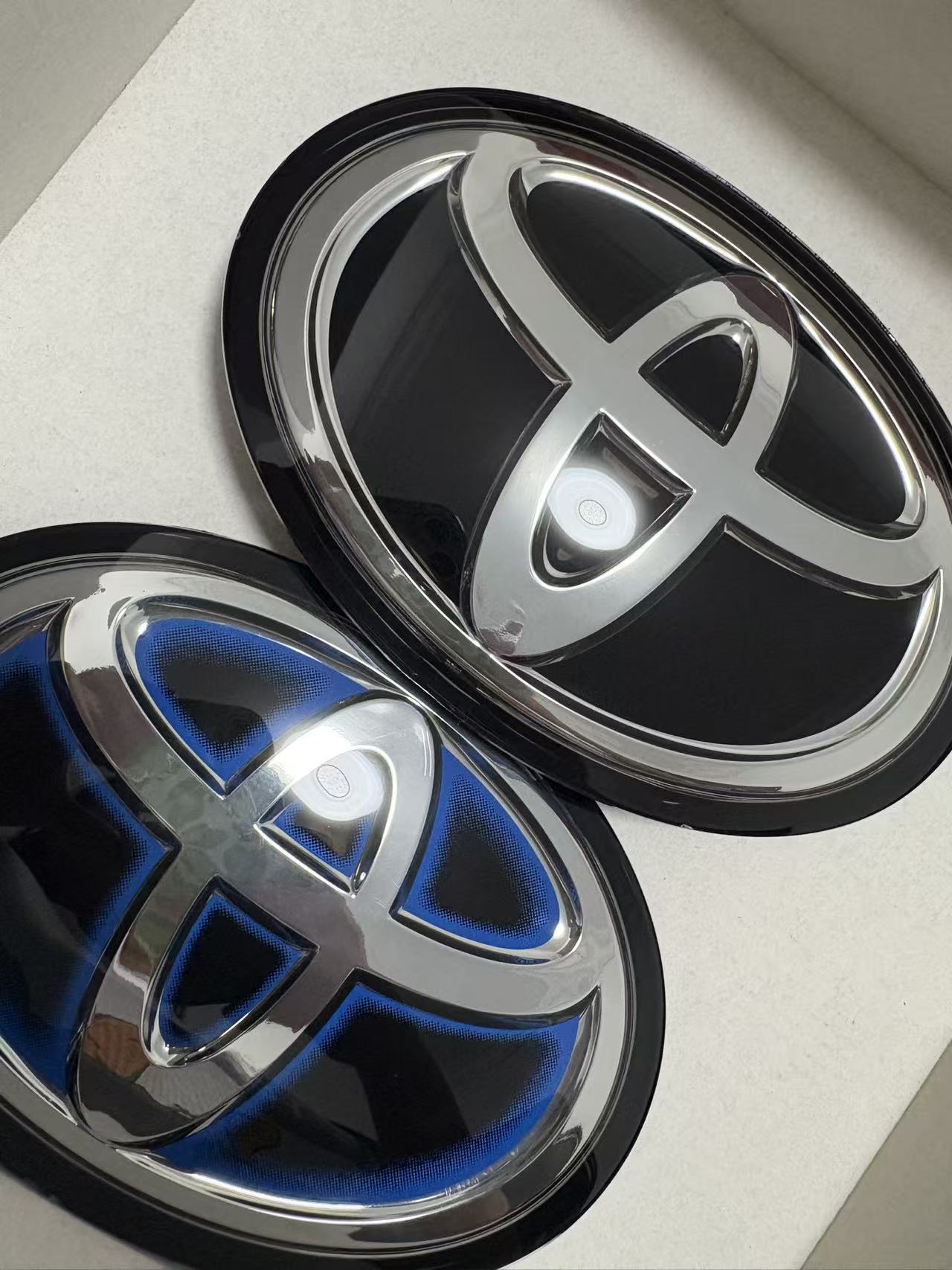 53141-47030 Prius 2016 2019 Front Grille Radar Emblem 53141 42020 53141 0R020 VIN Check Available Genuine OEM Tested Fits Toyota | Genuine OEM & Tested
