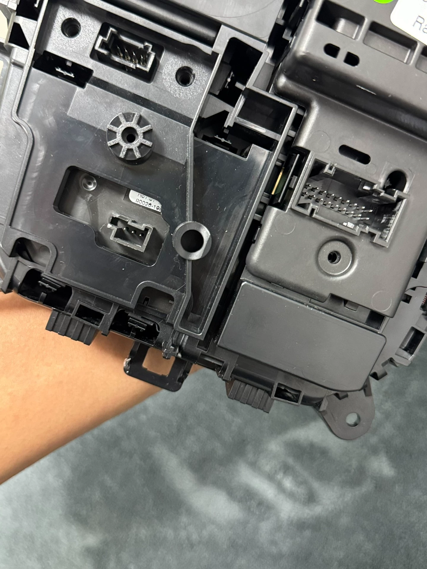 bmw x5 g05 x6 g06 x7 g07 genuine center shifter gear console base assembly bmw x5 g05 x6 g06 x7 g07 genuine center shifter gear console base assembly