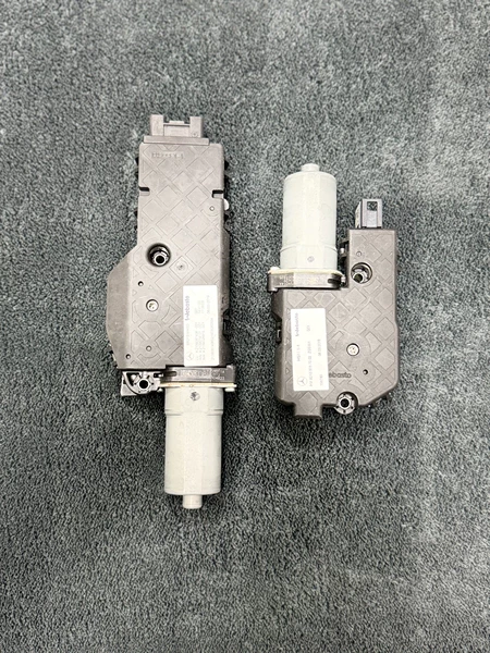 mercedes benz e class w213 genuine electric slide sunroof drive gear motor mercedes benz e class w213 genuine electric slide sunroof drive gear motor