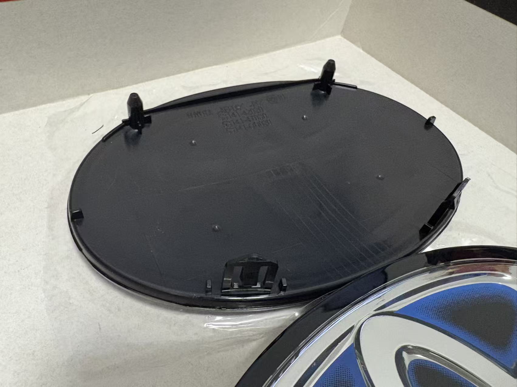 53141-47030 Prius 2016 2019 Front Grille Radar Emblem 53141 42020 53141 0R020 VIN Check Available Genuine OEM Tested Fits Toyota | Genuine OEM & Tested