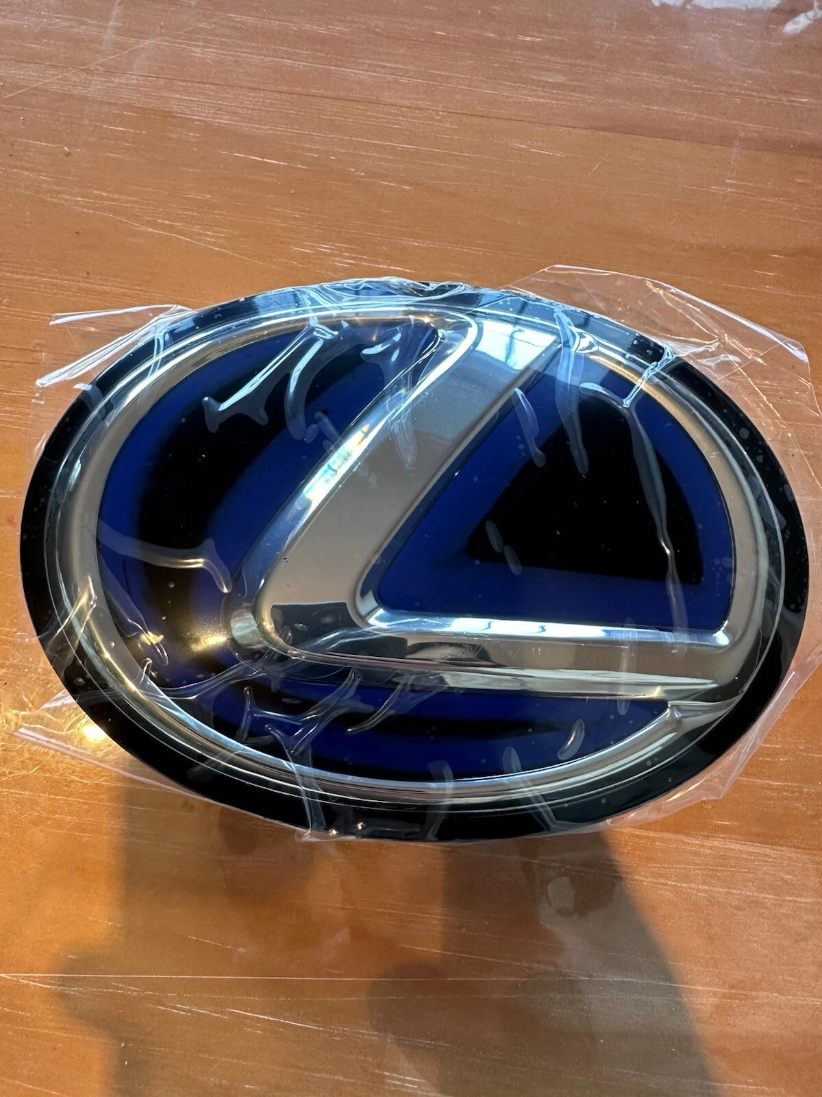 Lexus RX 2016, 2018 Used OEM Radar-Compatible Grille Emblem radar/ACC compatible 53141-48100 Lexus RX 2016, 2018 Used OEM Radar-Compatible Grille Emblem radar/ACC compatible 53141-48100
