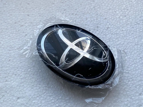 Toyota 2019-2022 Used OEM Emblem Badge 90975-02124 Toyota 2019-2022 Used OEM Emblem Badge 90975-02124