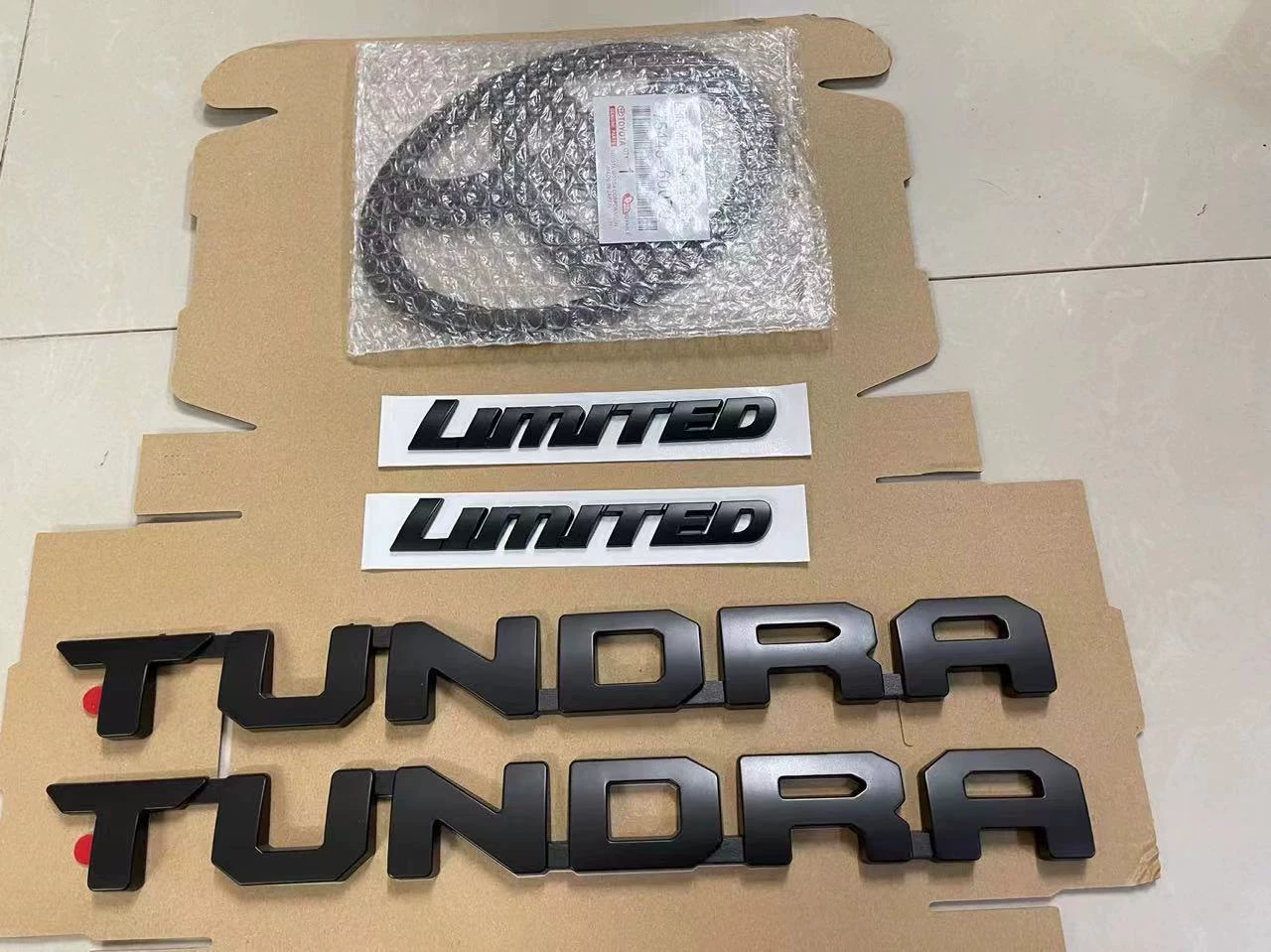 Toyota Tundra Compatible Replacement Emblem Badge gloss black Toyota Tundra Compatible Replacement Emblem Badge gloss black - detail image 2