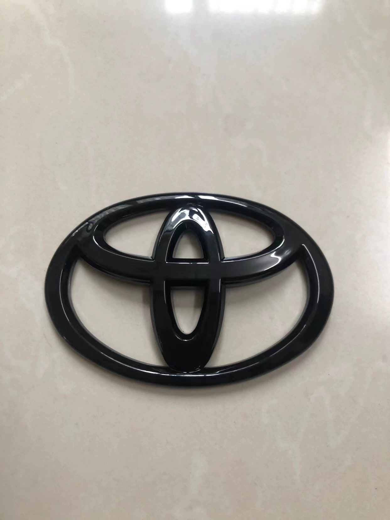 Toyota Tundra Compatible Replacement Emblem Badge gloss black Toyota Tundra Compatible Replacement Emblem Badge gloss black - detail image 5