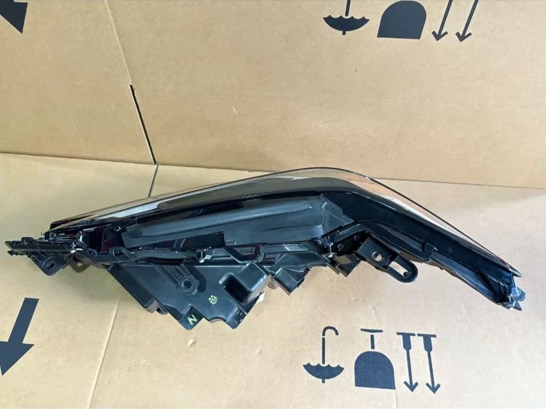 Used OEM Lexus ES LED headlight top view 81145-33F10 81145-33F11