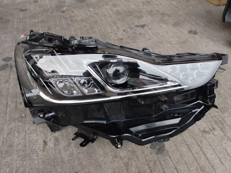 2017 Lexus IS300 High-Grade LED headlight assembly, European Version, used genuine OEM