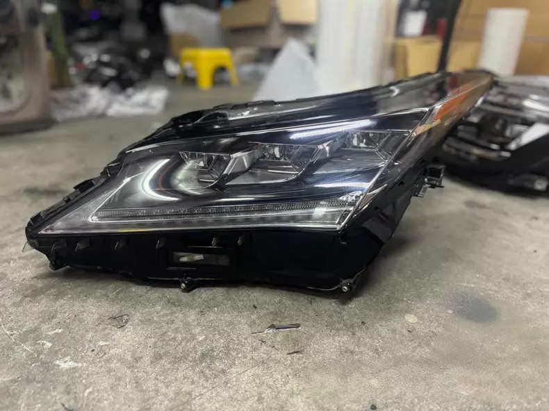 2016-2019 Lexus RX300 RX350 RX450h high-trim headlight assembly, used OEM, European version