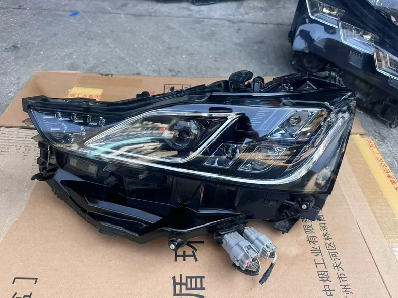 2017 Lexus IS300 High-Grade LED headlight assembly, European Version, used genuine OEM