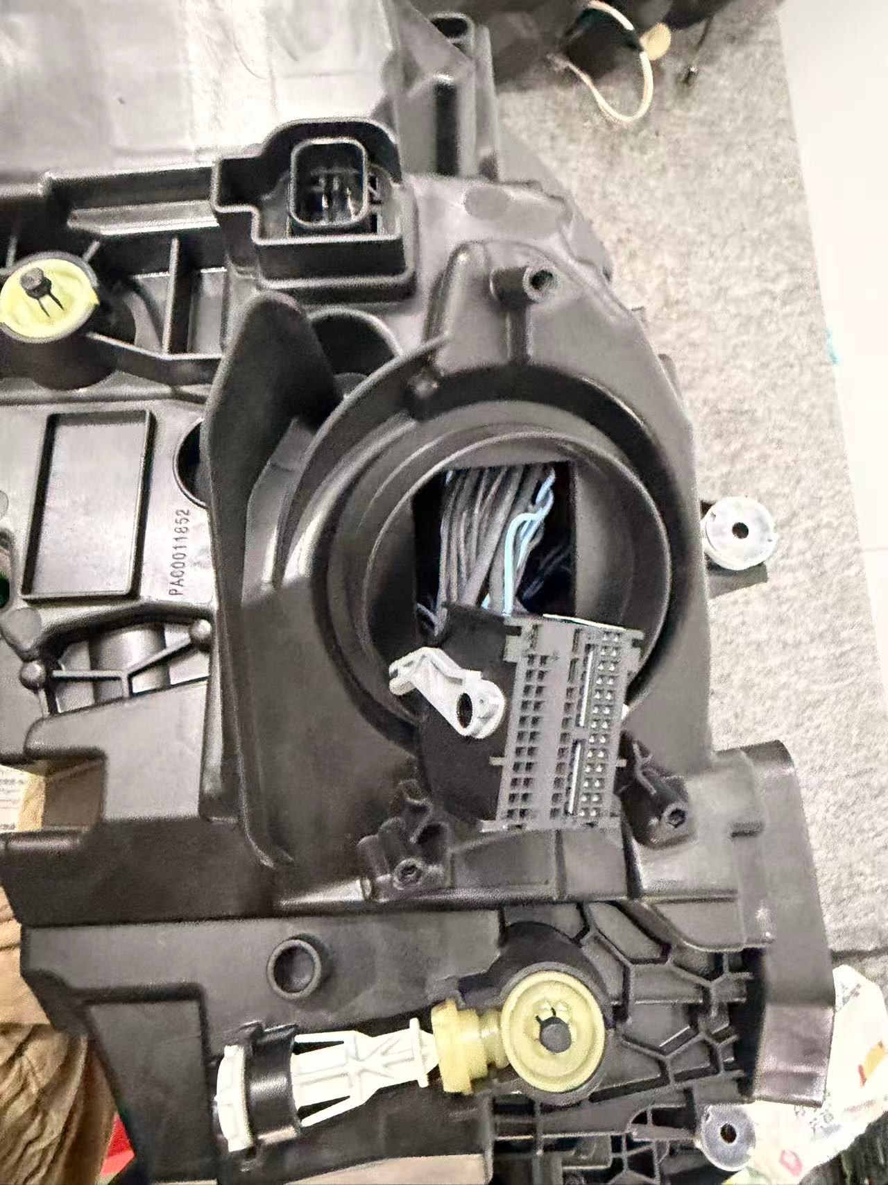 BMW iX I20 LCI 2023-2025 adaptive LED headlight, RHT ECE version - actual part photo, image 6