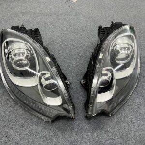 Porsche Macan 95B.1 2014-2017 Bi-Xenon AFS headlight - image 1