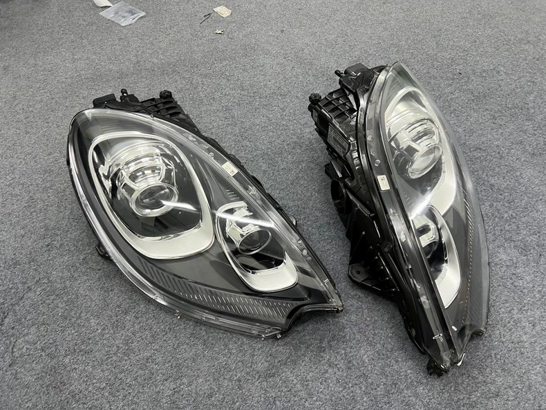 Porsche Macan 95B.1 2014-2017 Bi-Xenon AFS headlight - image 6