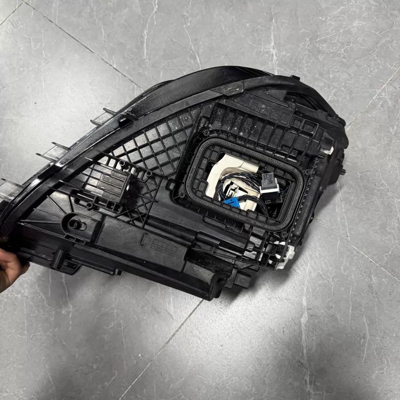 Mercedes-Benz CLA-Class W118 GLA-Class 2024-2025 European triple-beam matrix LED headlight assembly - image 4