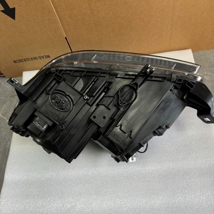 Mercedes-Benz GL / GLS X166 2013-2015 Bi-Xenon headlight - image 6