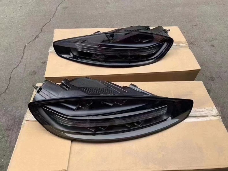Porsche 718 982 LED rear tail lights, lens surface detail