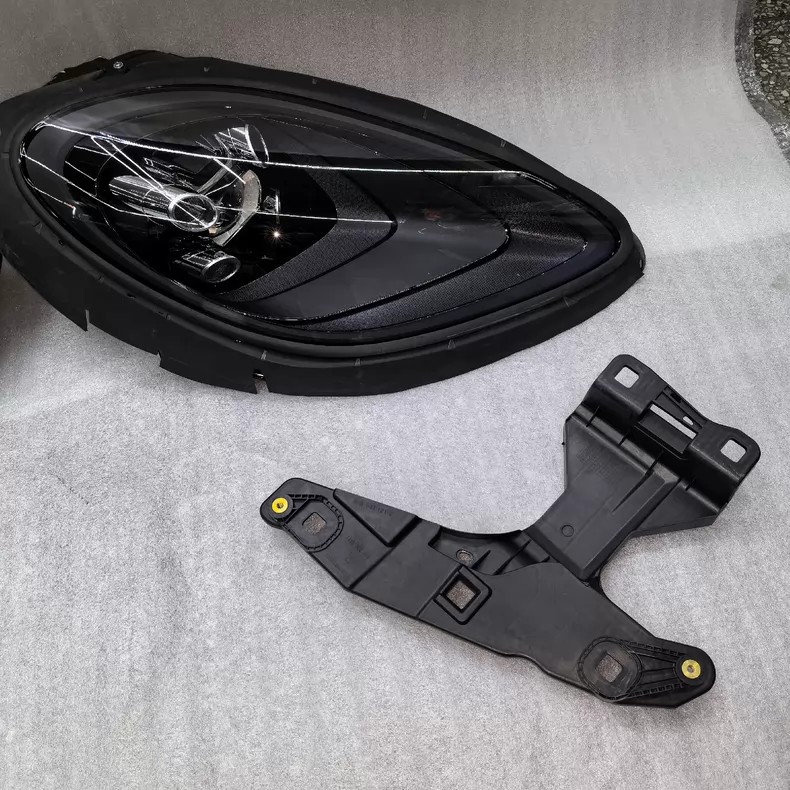 Porsche Macan 2019-2021 LED headlight OE 95B941079Q / 95B941080Q - image 5