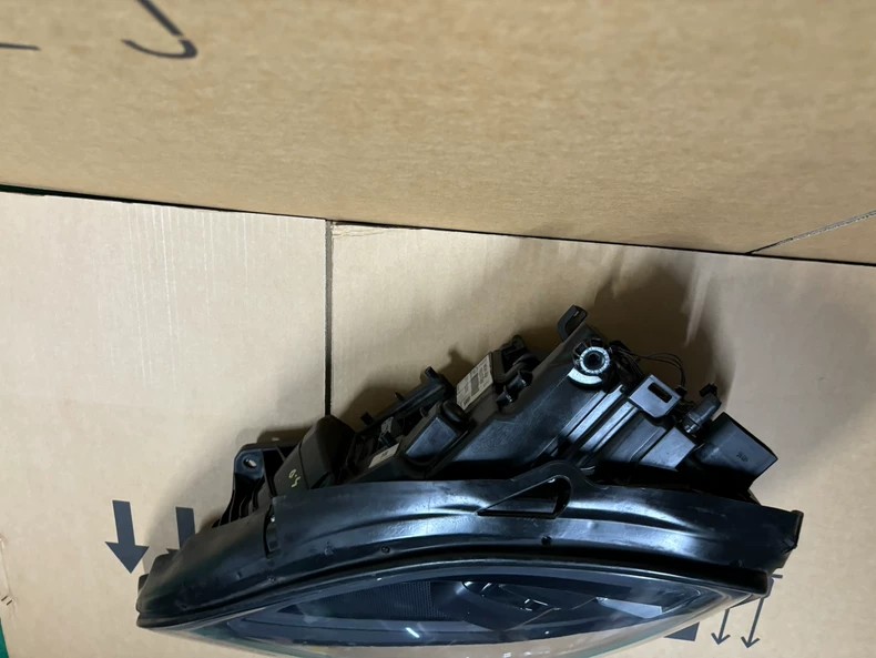 2018 Porsche Macan GTS LED adaptive headlight assembly, used OEM take-off, 2014-2018 high-grade Macan fitment