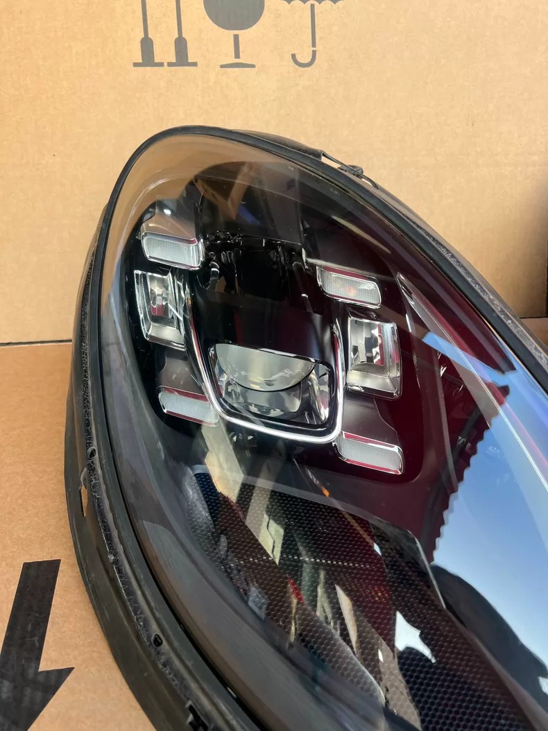 2018 Porsche Macan GTS LED adaptive (PDLS/Matrix) headlight assembly, used OEM take-off