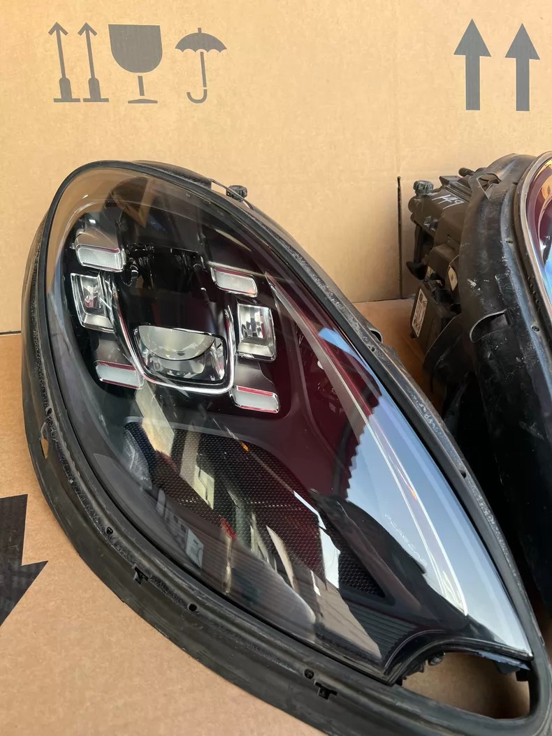 2018 Porsche Macan GTS LED adaptive (PDLS/Matrix) headlight assembly, used OEM take-off