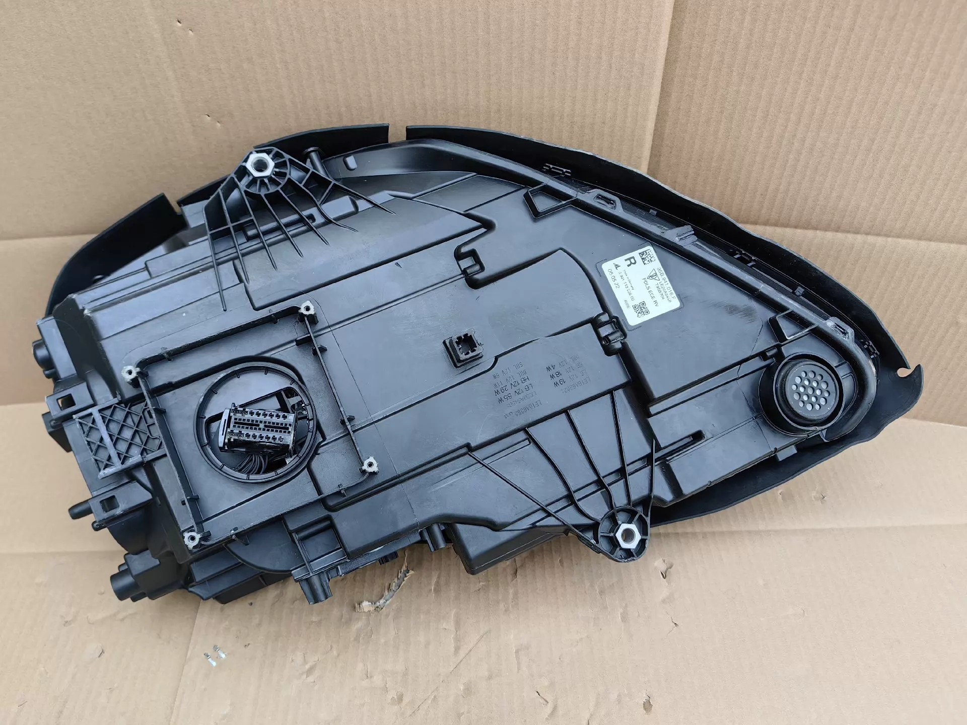 Porsche Macan 2014-2021 LED headlight assembly - image 7