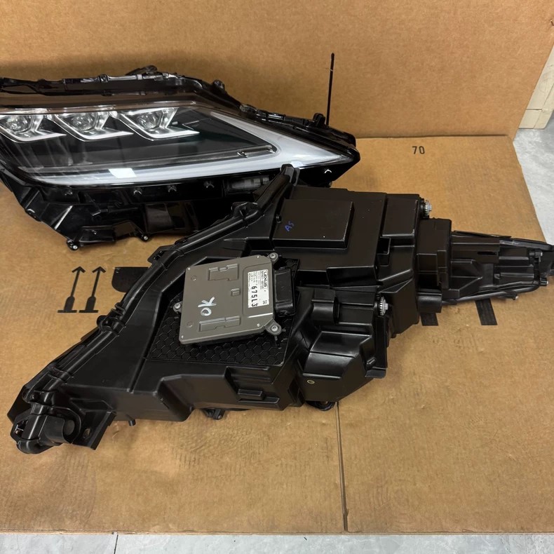 2020-2022 Lexus RX high-trim triple-beam matrix LED headlight assembly, used OEM, European version